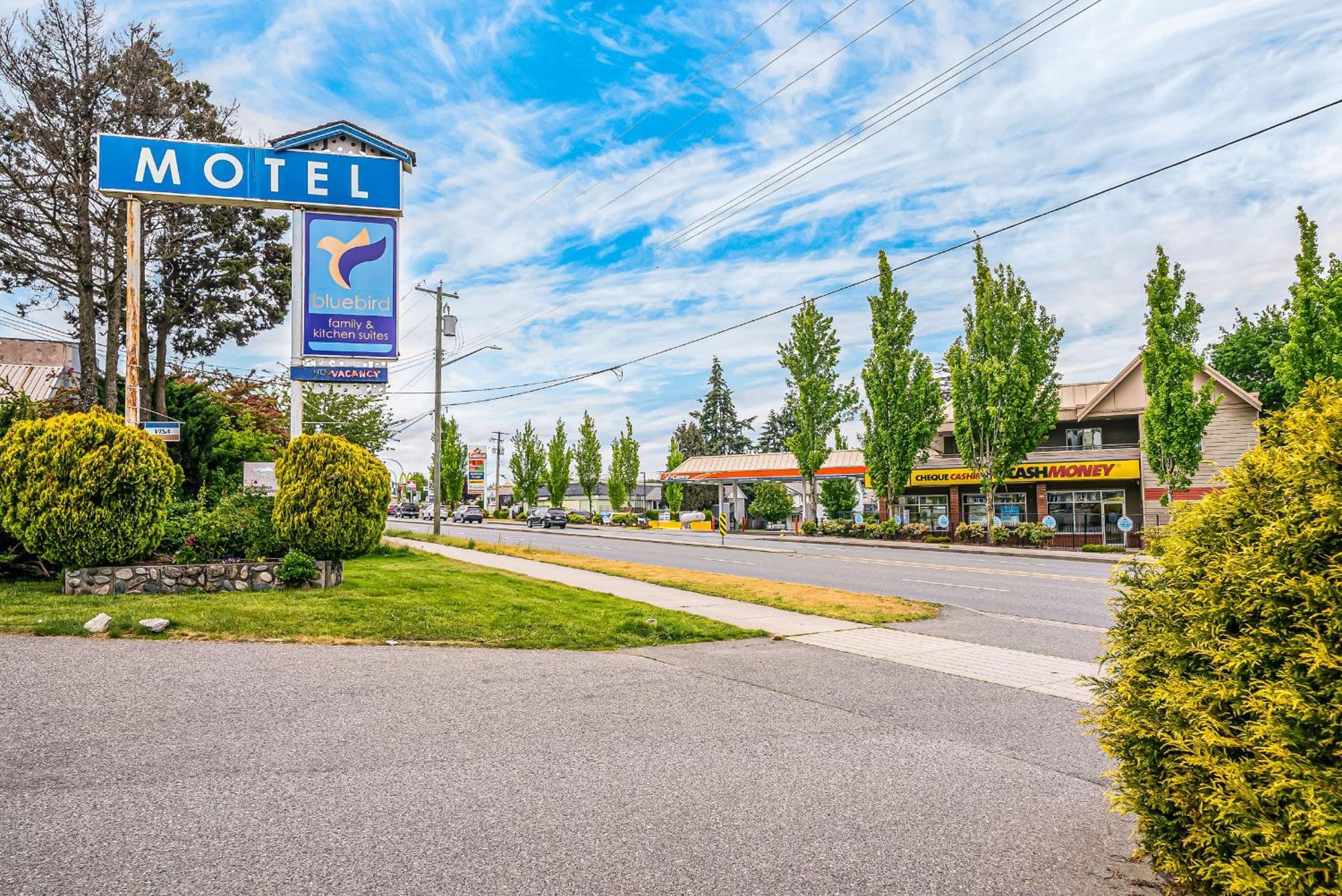 Bluebird Motel Нанаймо Экстерьер фото